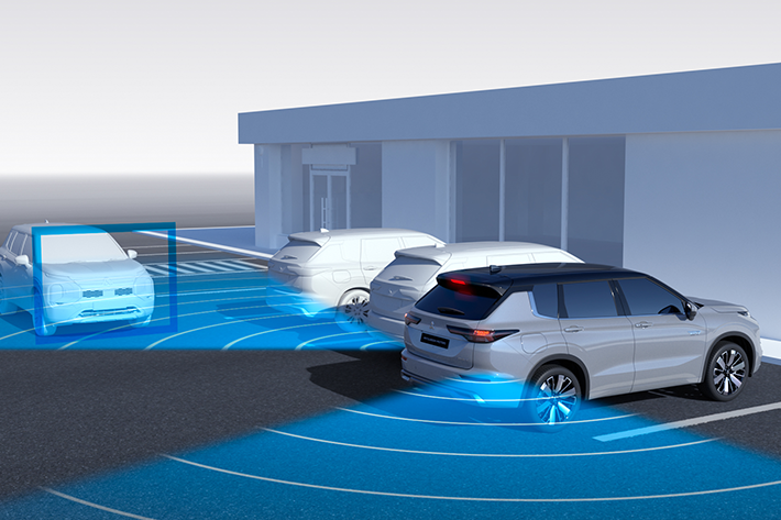 A diagram of the 2026 Outlander PHEV’s Rear Cross Traffic Alert (RCTA)